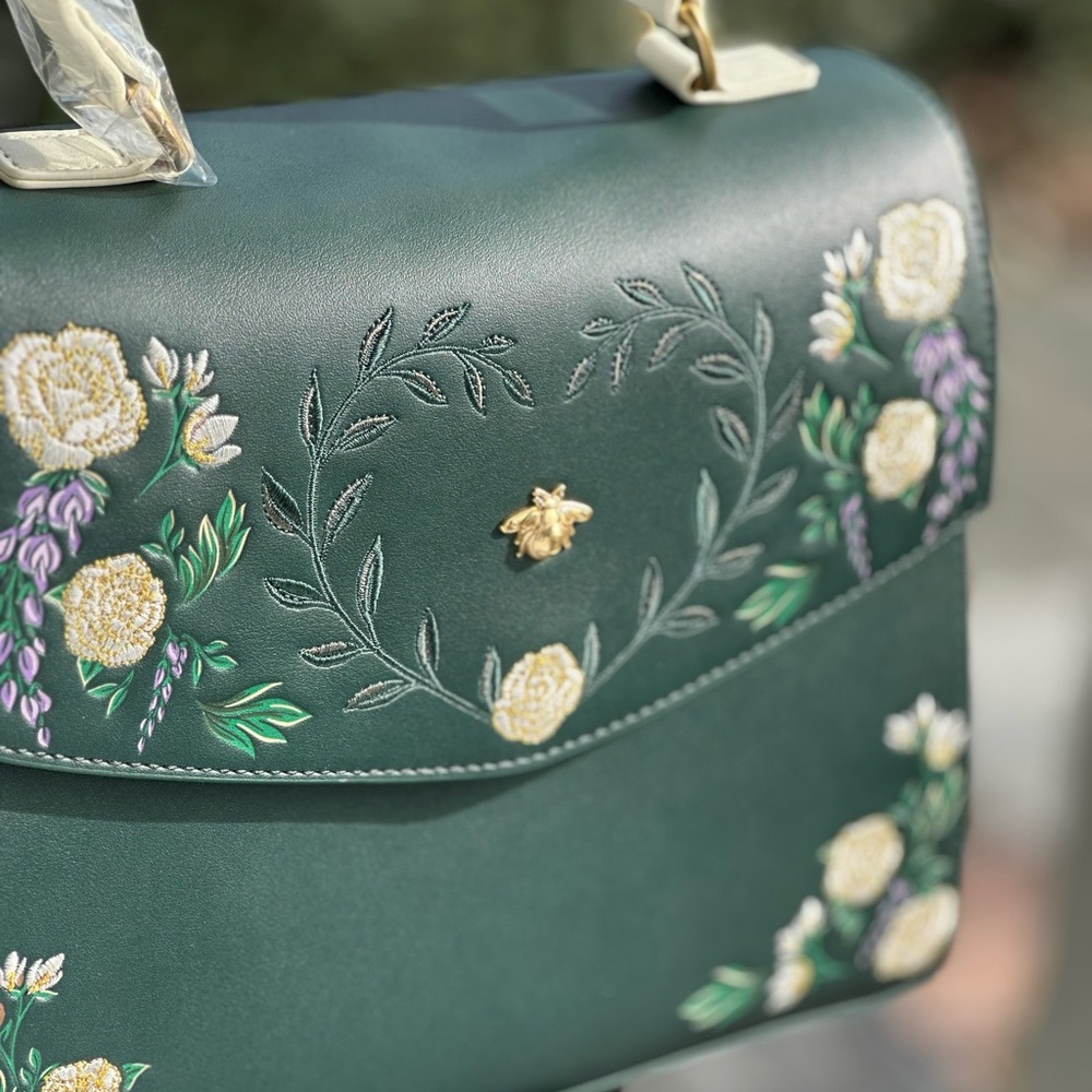 Loungefly Netflix Bridgeton Green Floral Embroidered Satchel & Matching Wallet - Picture 4 of 7